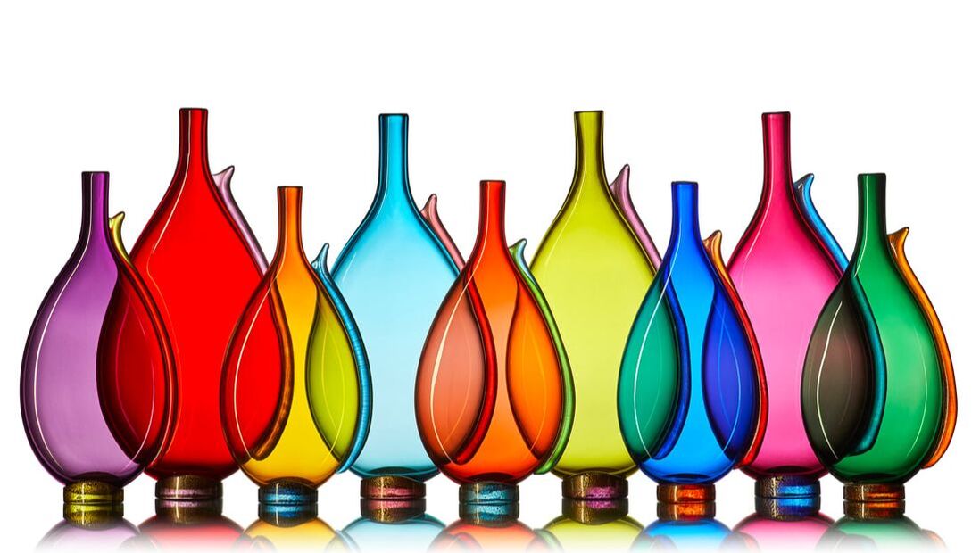 Vetro Vero Serif Flask Collection in Bright Colors. www.vetrovero.com