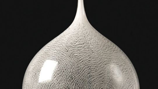 Schunke & Gluck, Threaded Vessel, handblown glass. www.vetrovero.com